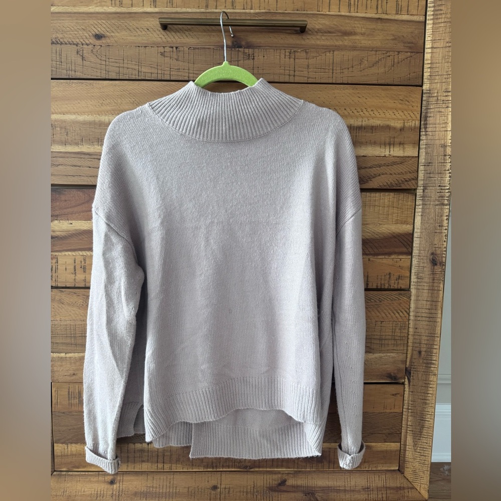 JOA mock neck sweater. Size xs.